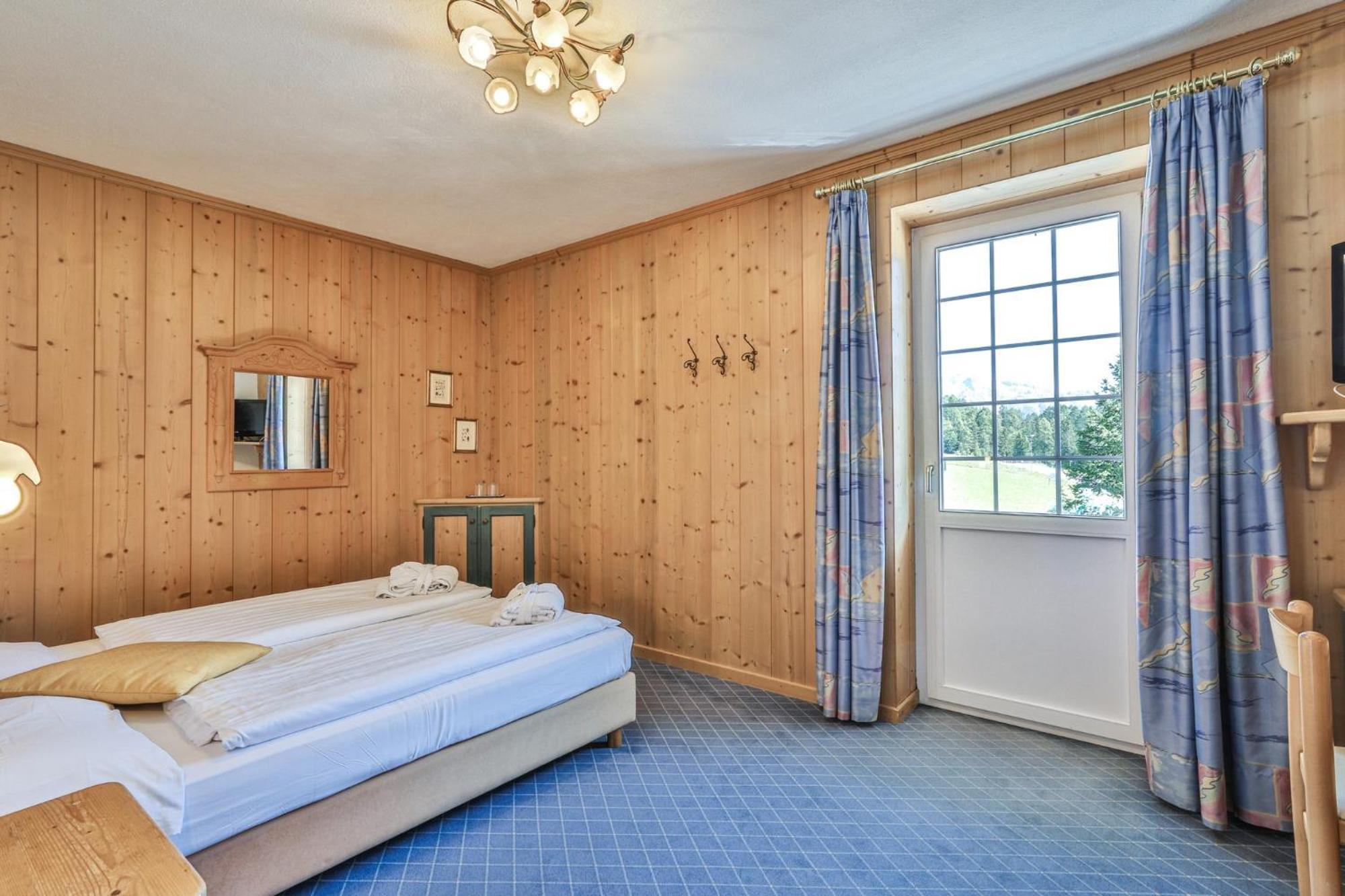 Mytime Hotels Savoy Vigo di Fassa Szoba fotó