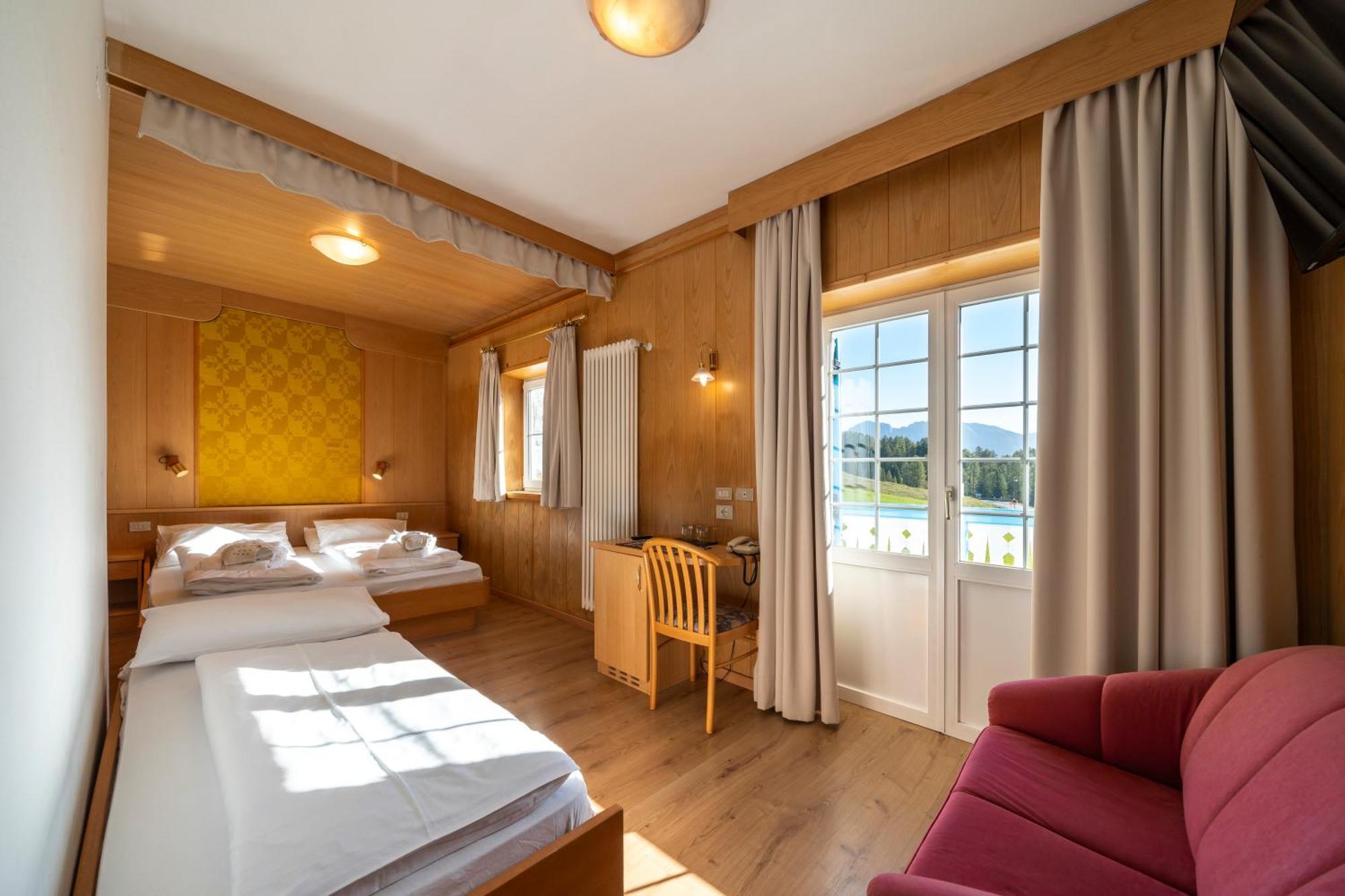 Mytime Hotels Savoy Vigo di Fassa Kültér fotó